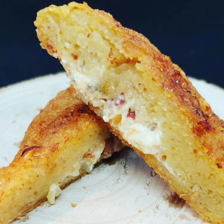 Gourmet und Meer Gold Line Kartoffelpuffer (Reiberdatschi) gefüllt mit Trüffeln, Allgäuer Bergkäse und Speck – Bild 2